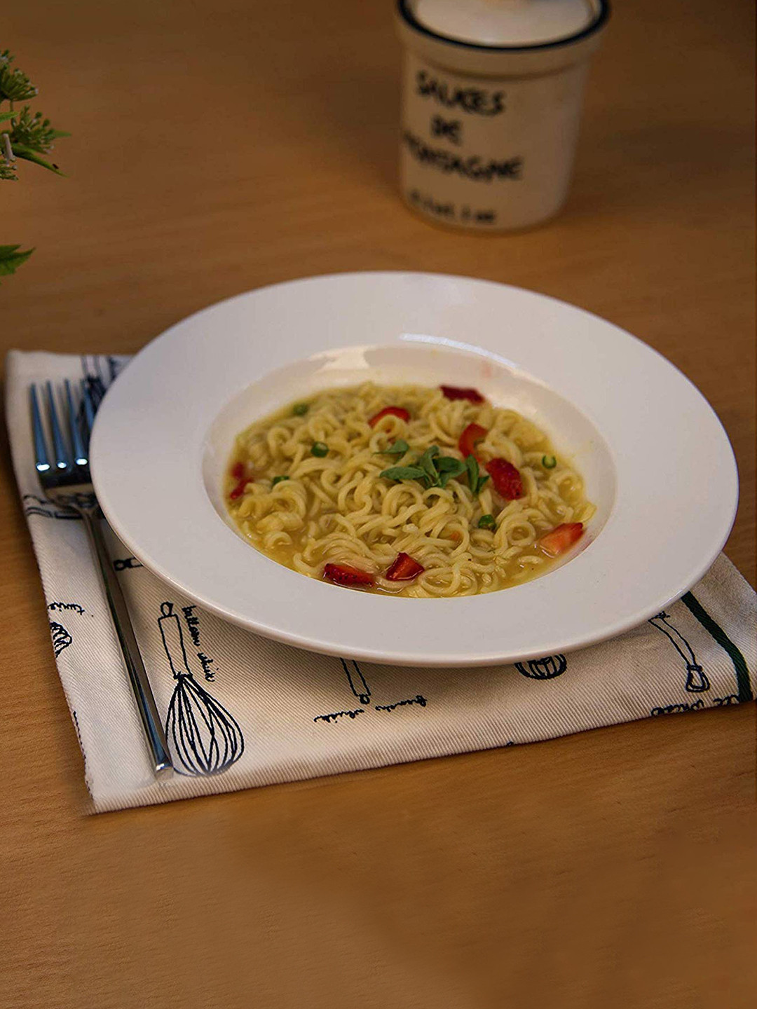 SkyKey 6 Pieces White Bone China Glossy Plates