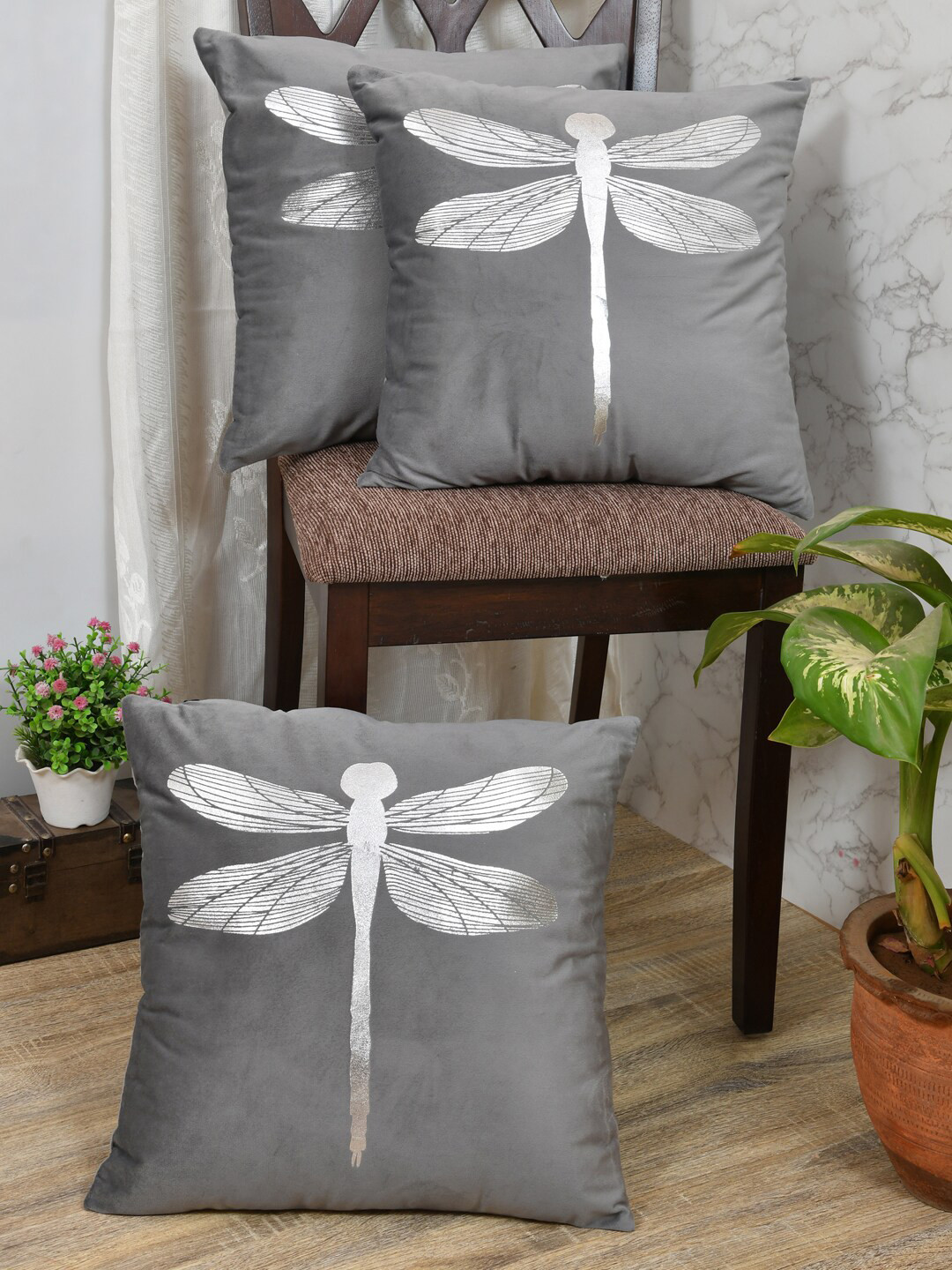 Clasiko Grey & Silver-Toned Set of 3 Quirky Velvet Square Cushion Covers