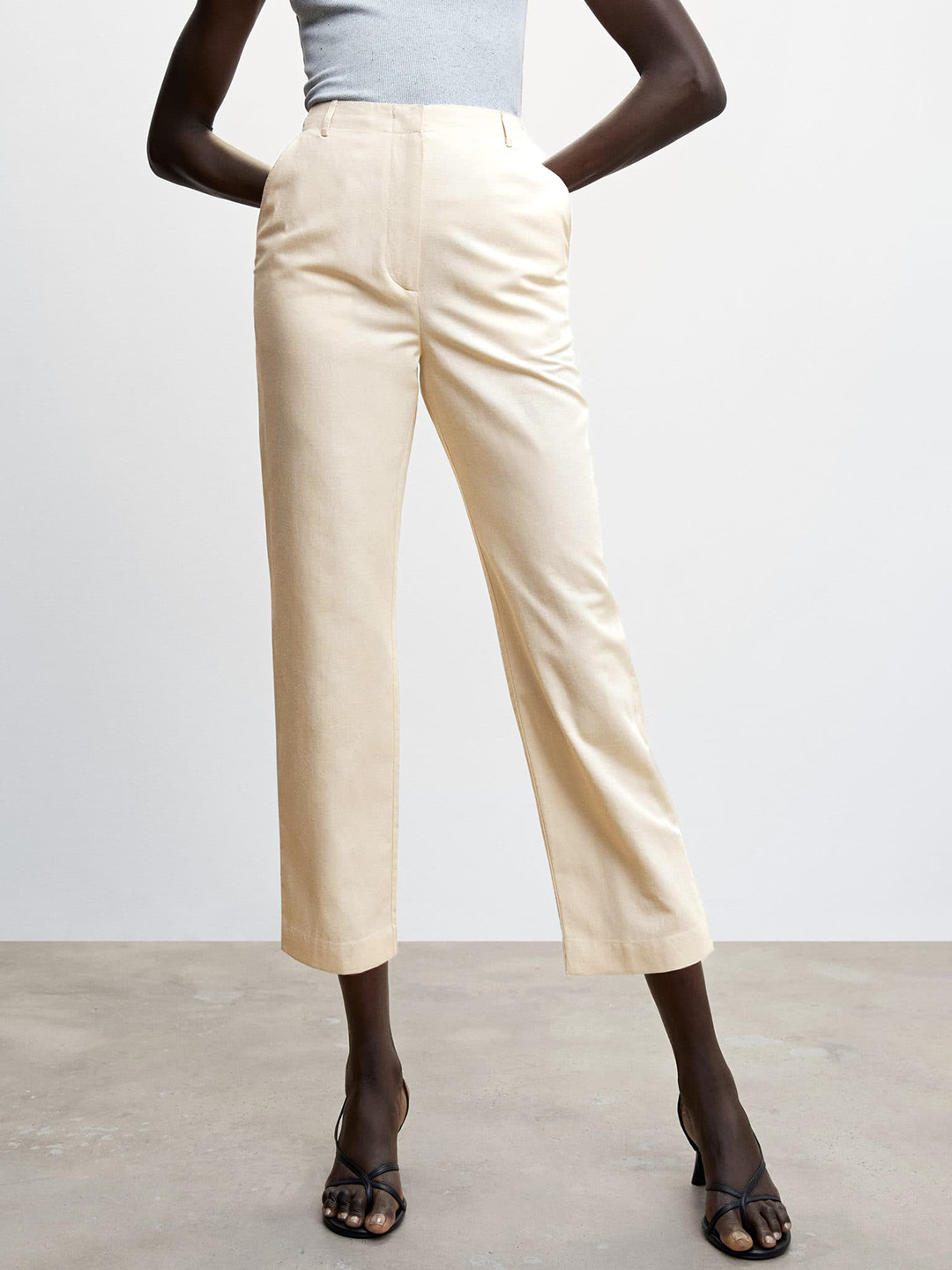 MANGO Women Straight Fit Pleated Cropped Trousers