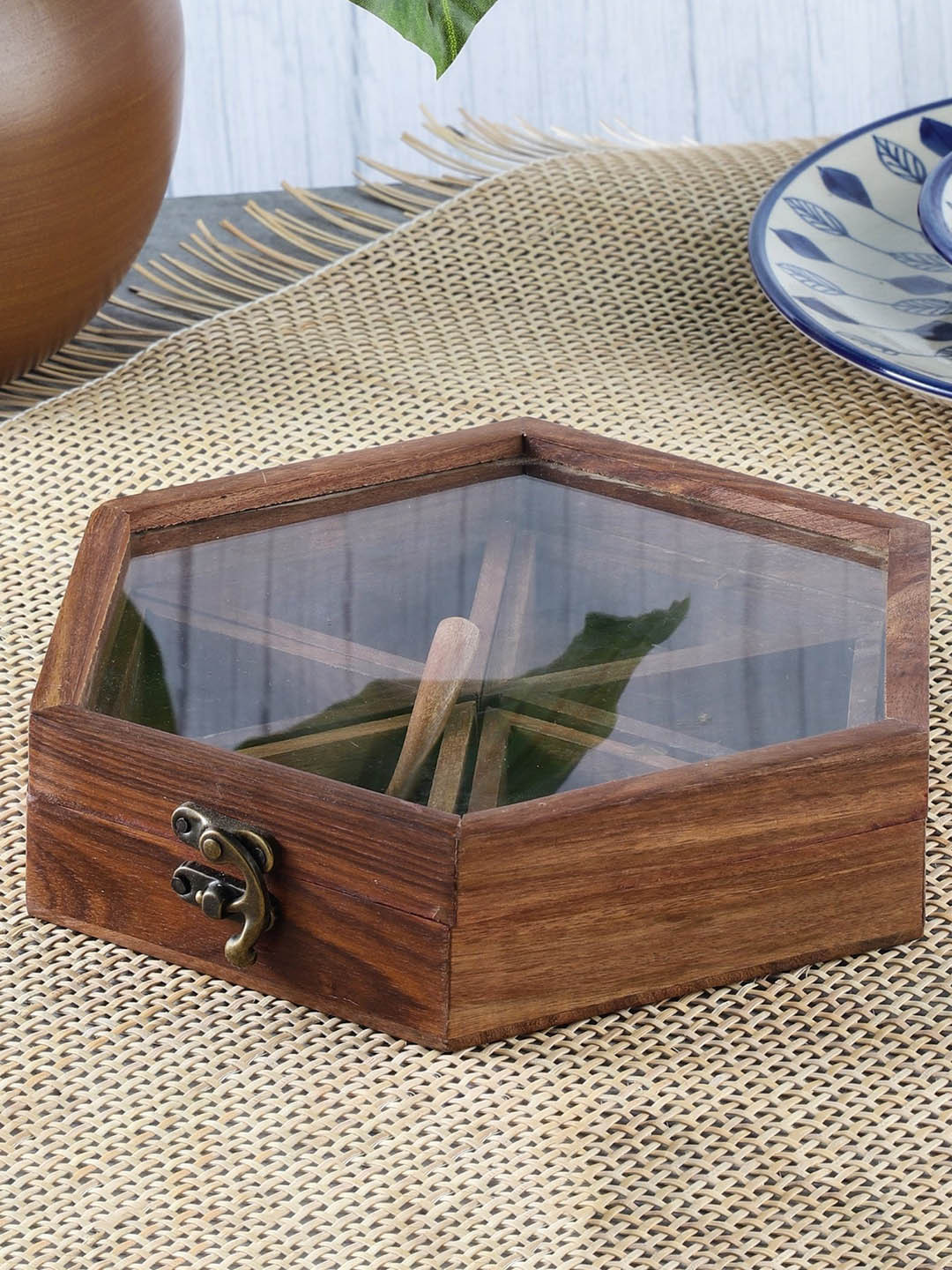 The Decor Mart Brown Hexagonal Shaped 6 Parts Wooden Spice Box & Spoon