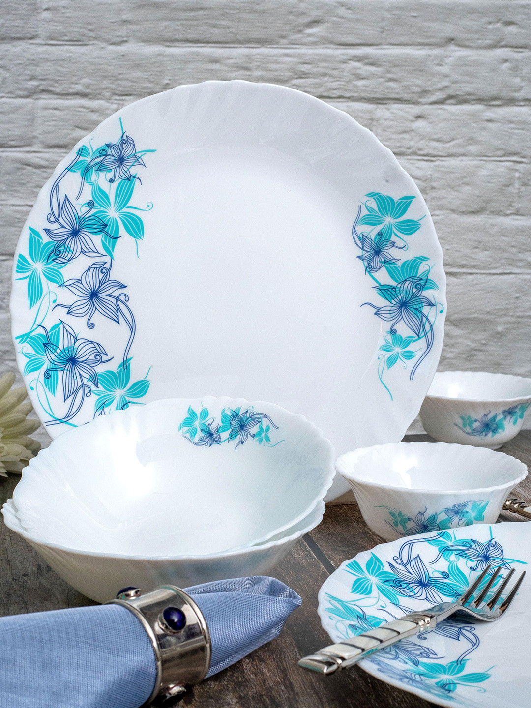 Cello White & Blue Set of 2pcs Dinner Plate, 2pcs Veg. Bowl & 2pcs Multipurpose Bowl