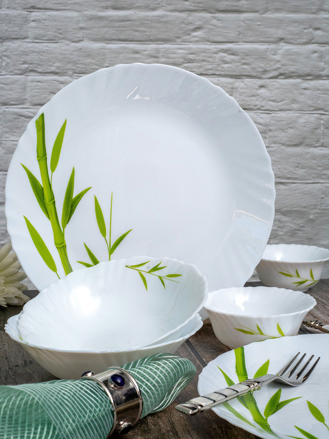 Cello White & Green Set of 2pcs Dinner Plate, 2pcs Veg. Bowl & 2pcs Multipurpose Bowl