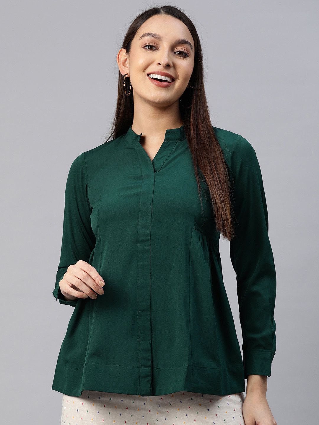 MBE Woman Mandarin Collar Crepe Top
