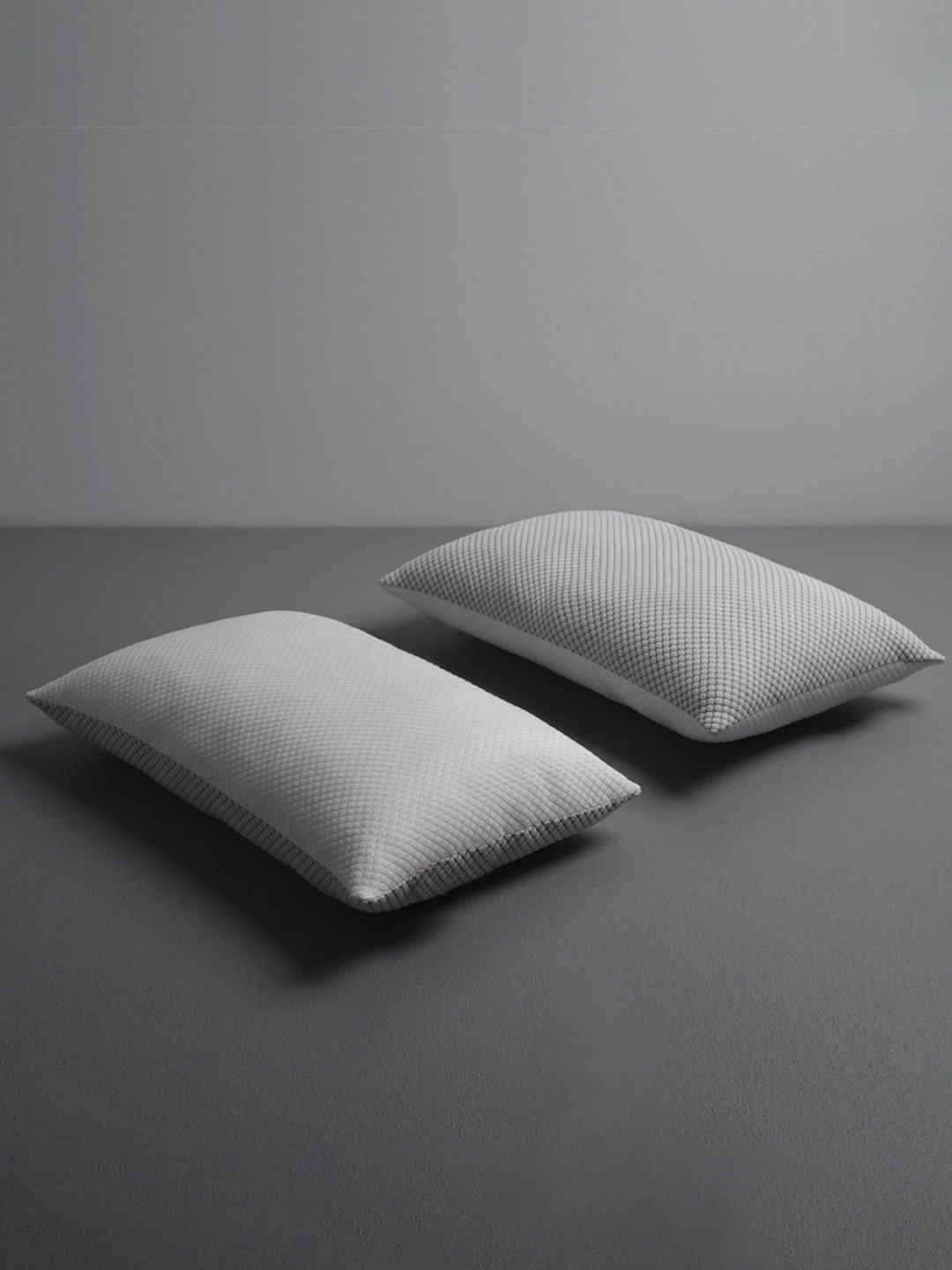 LA VERNE Diamond Silver Solid Polyester Set of 2 Medium Fibre Sleep Pillow-68.6 x 40.6 cm