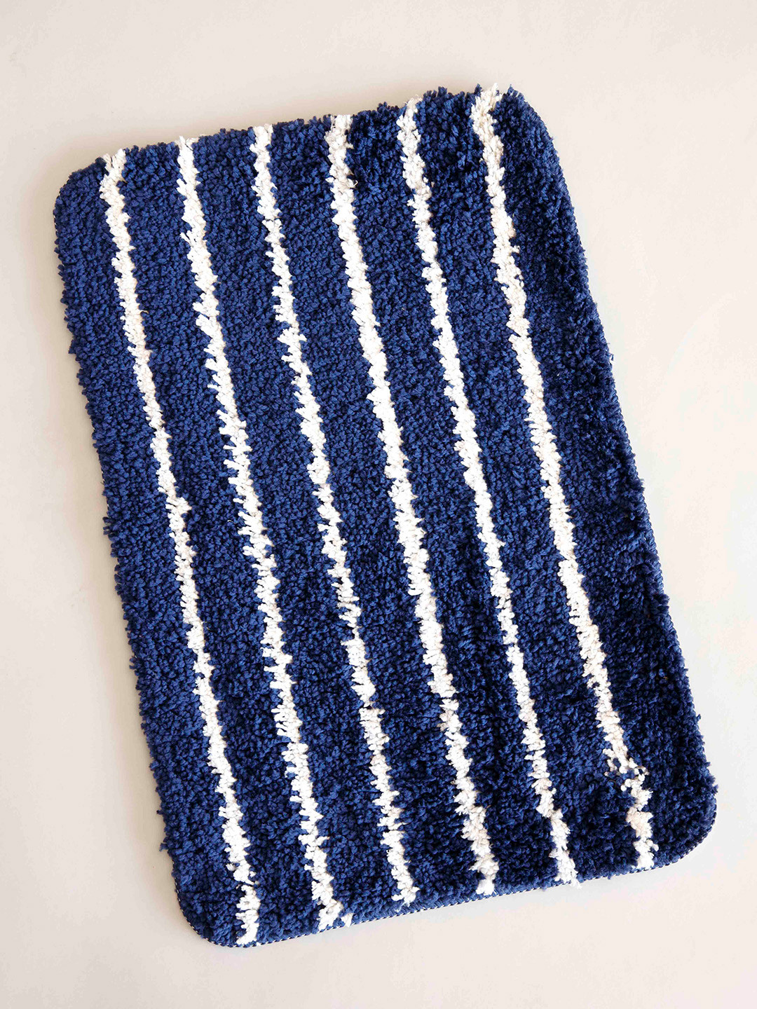 Ariana 2 Pcs Navy Blue & White Striped 1600 GSM Microfibre Anti-Skid Bath Rugs