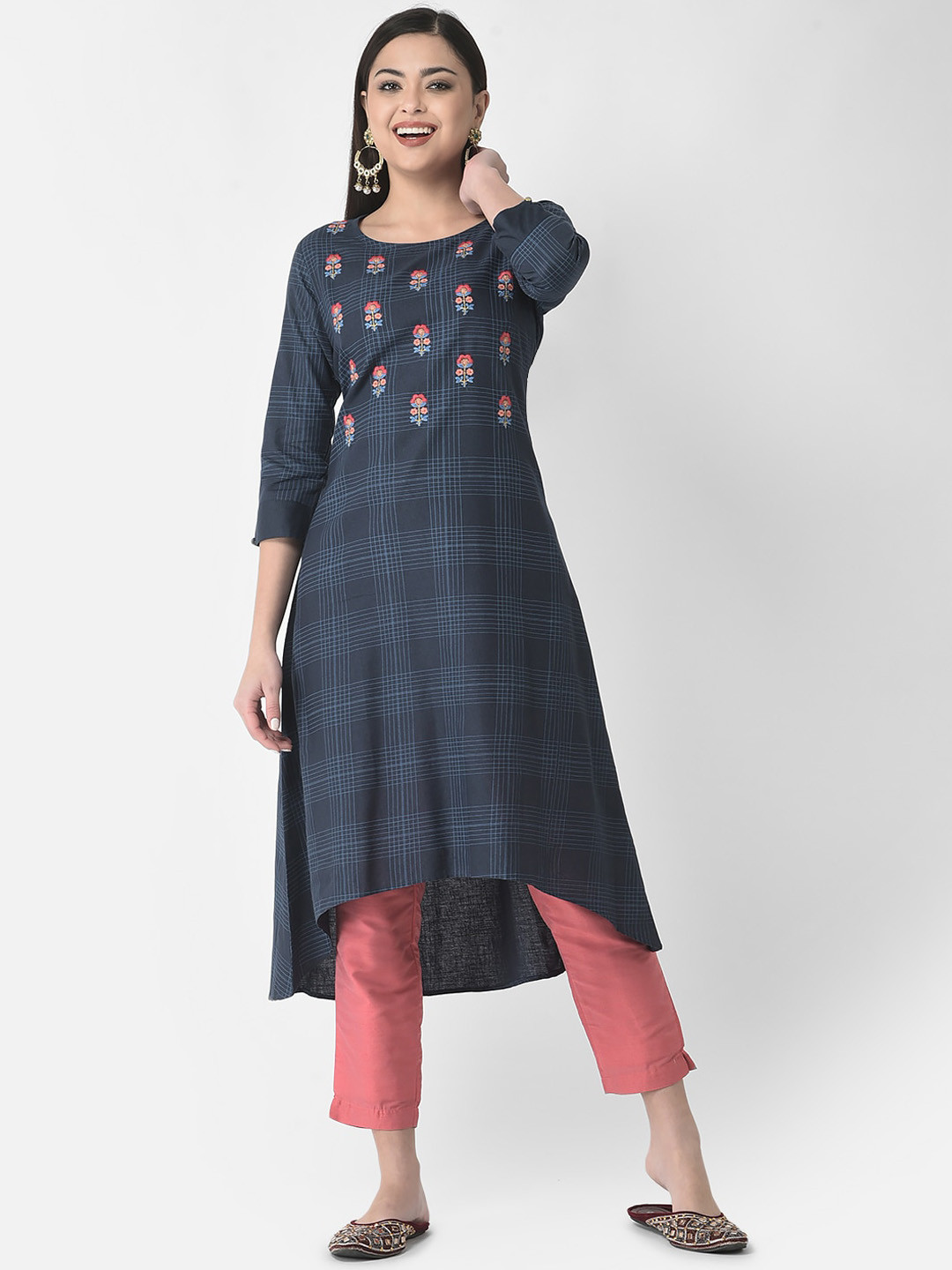 Span Women Checked Thread Work Cotton Kurta