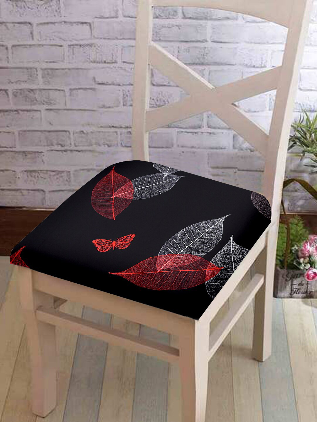 Cortina 2 Pcs Black & Red Leaf Printed Chair Cover
