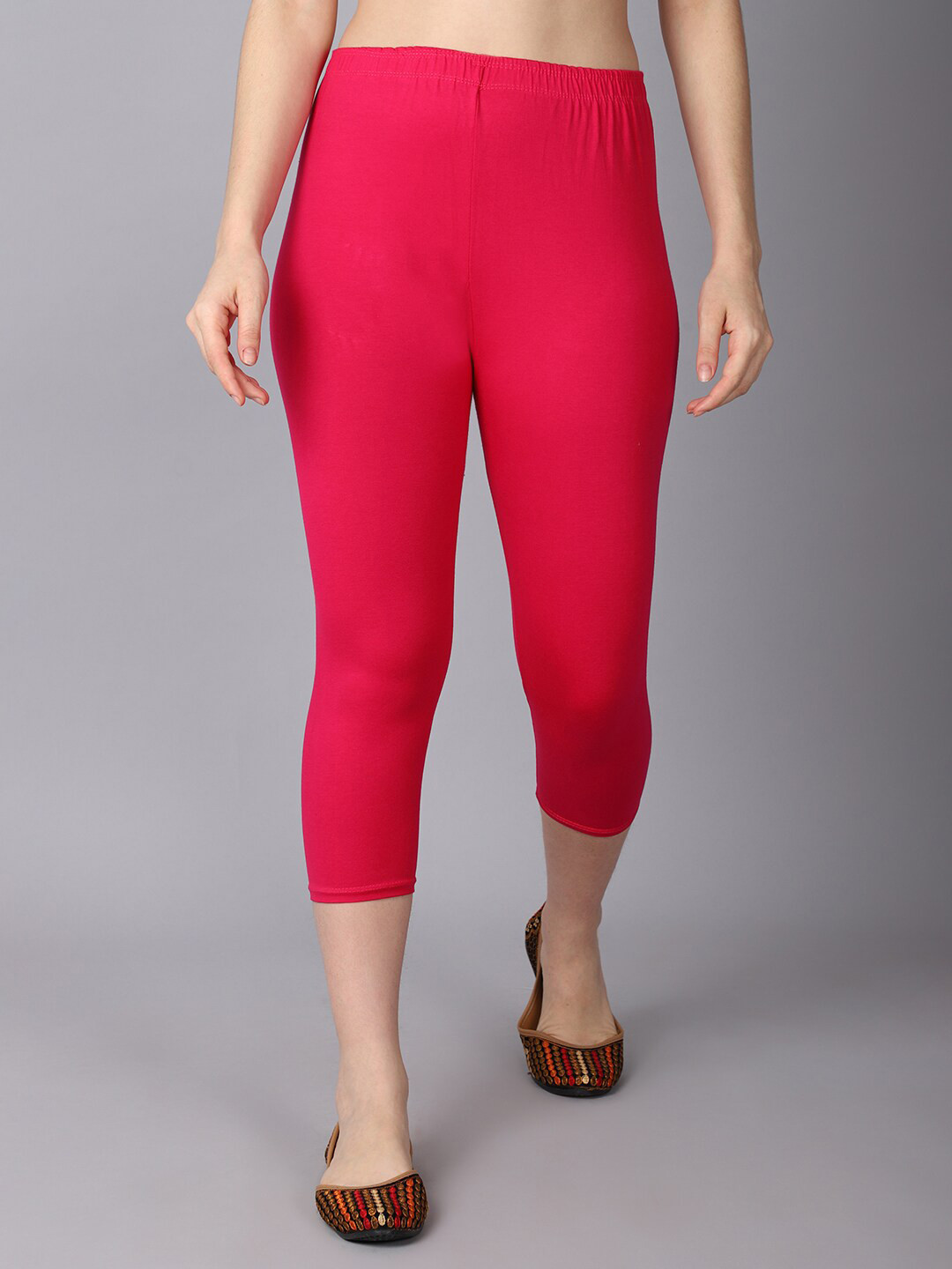GRACIT Women Cotton Solid Mid Rise Capris