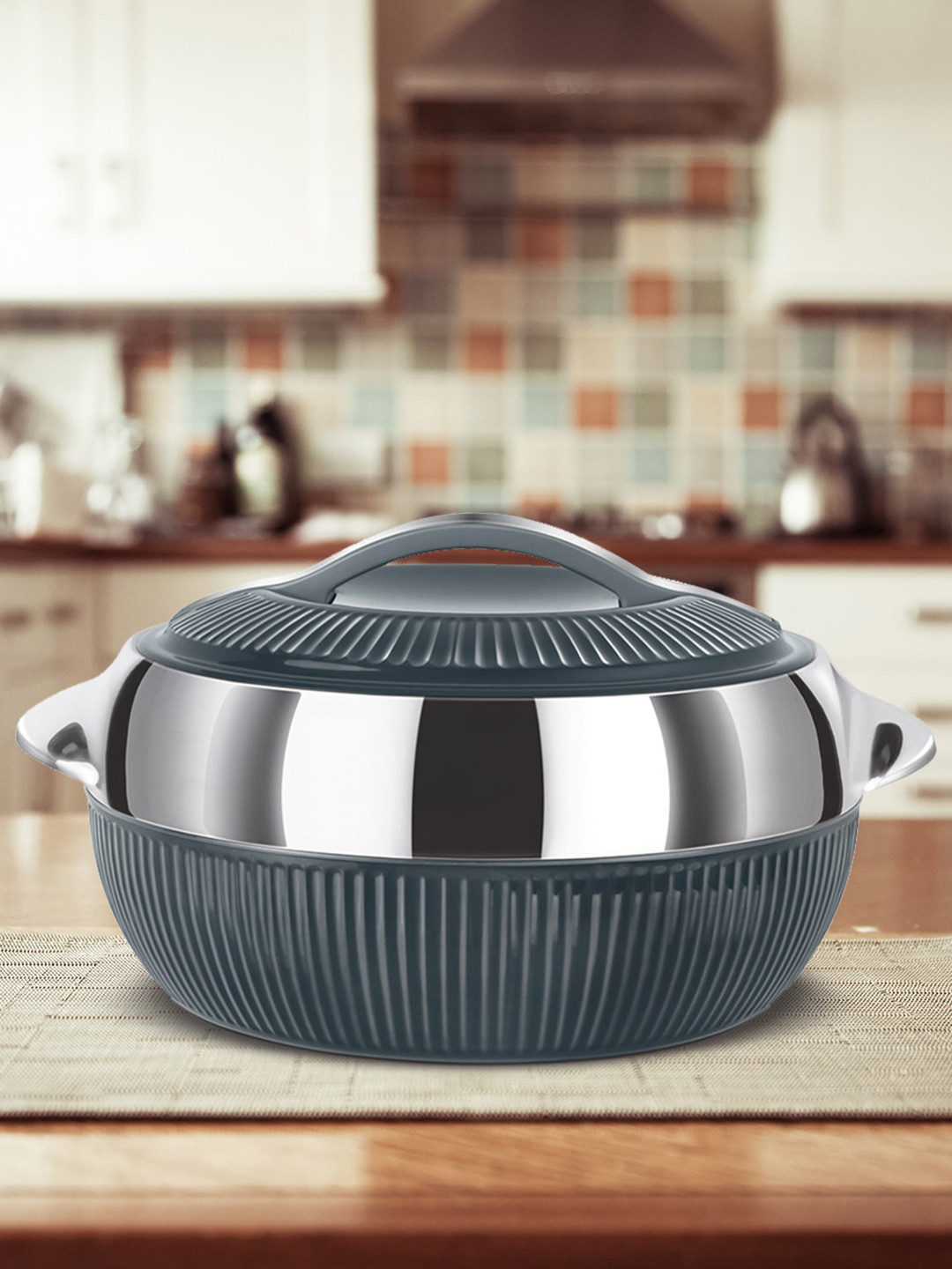 Milton Fiesta 1500 Grey Insulated Inner Stainless Steel Casserole 1.37 L