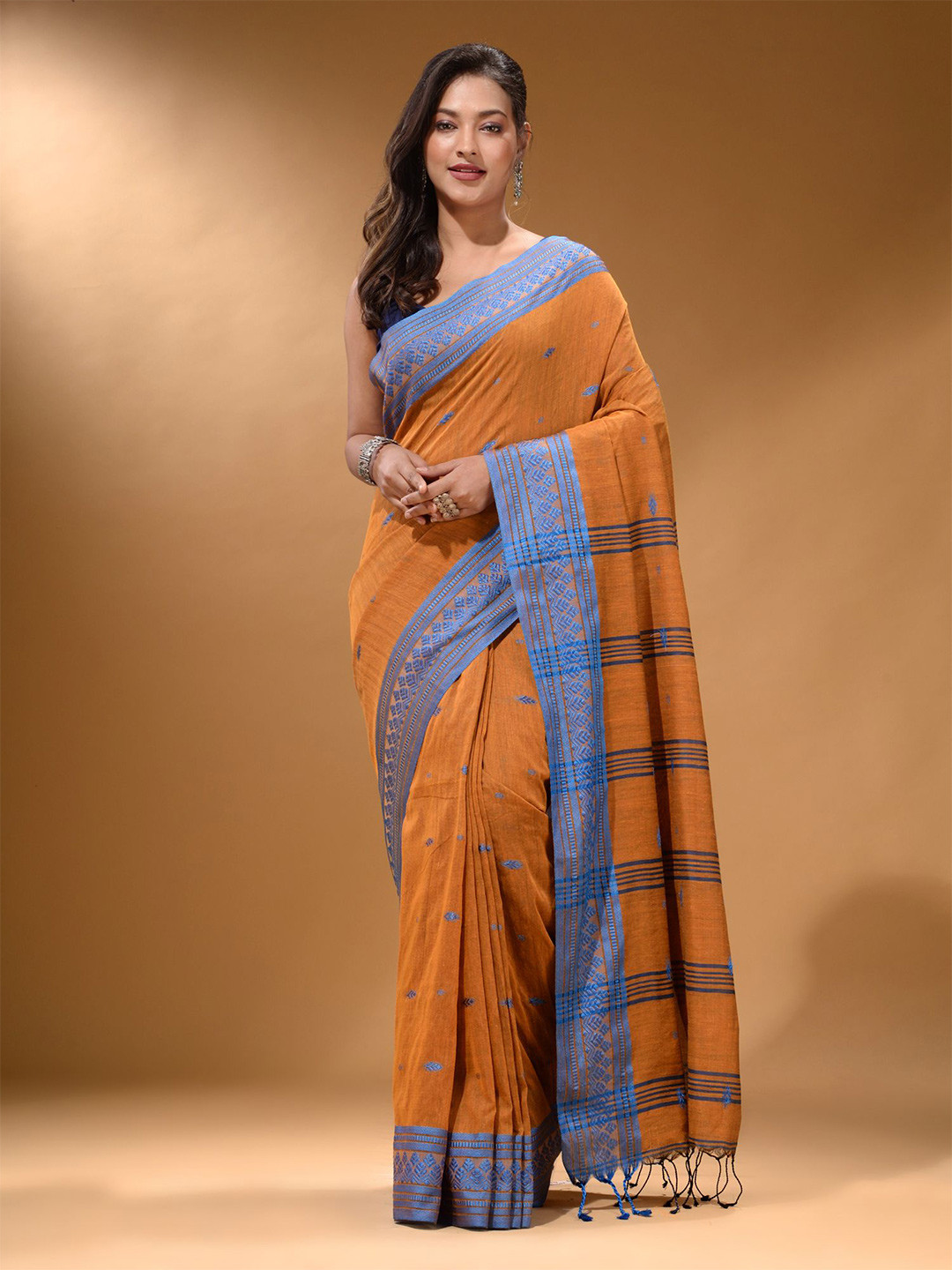 Arhi Floral Woven Design Border Pure Cotton Saree