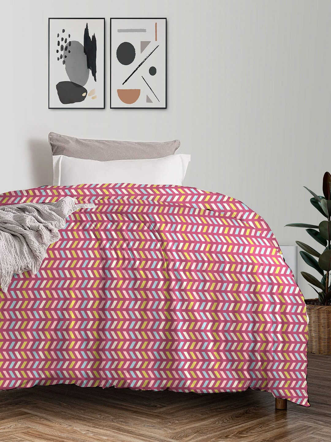 MYTRIDENT Feather Tales Geometric Mild Winter 150 GSM Pure Cotton Single Bed Comforter