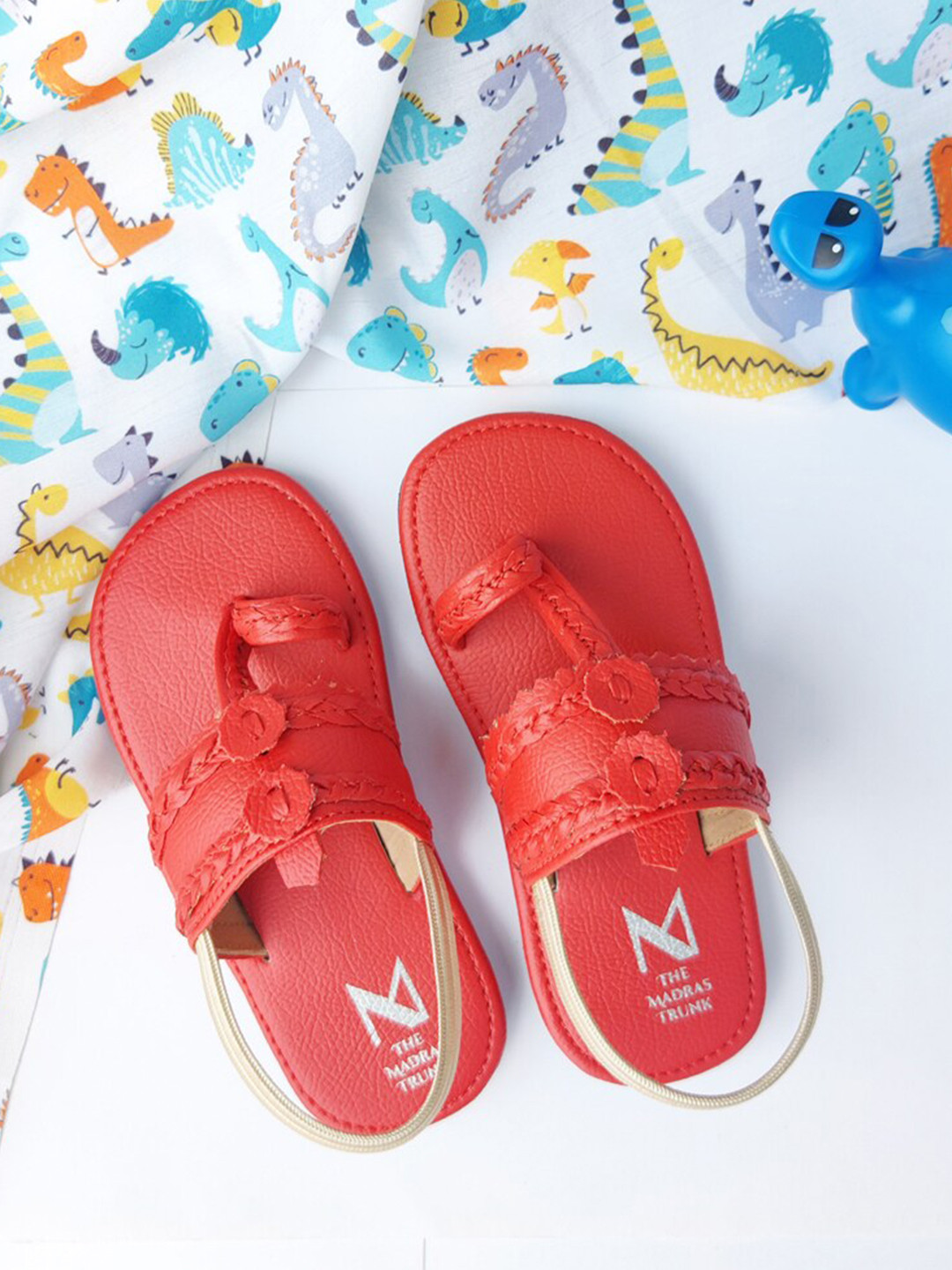 THE MADRAS TRUNK Kids Kolhapuri Sandals