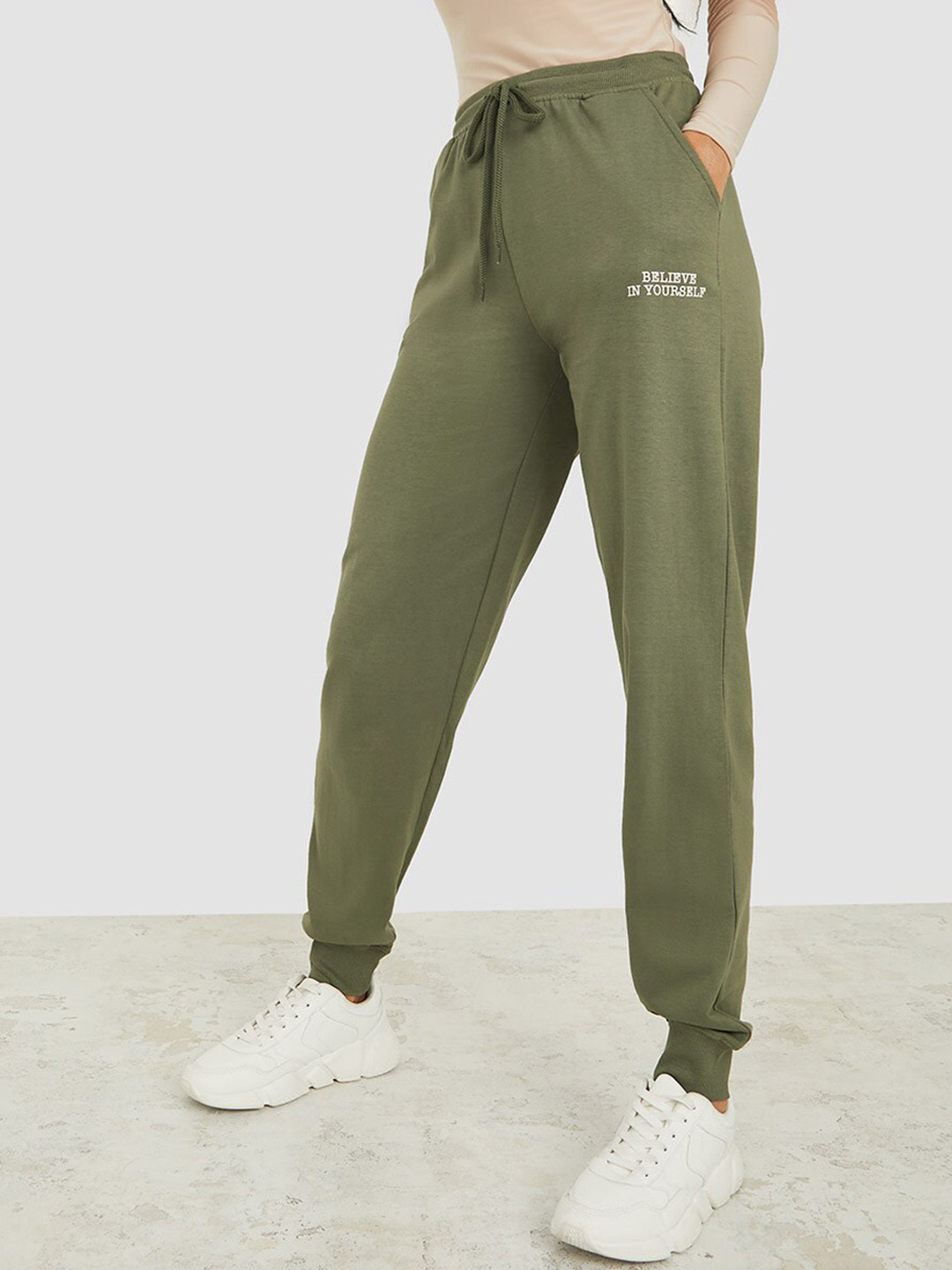 Styli Women Mid-Rise Cotton Straight-Fit Joggers