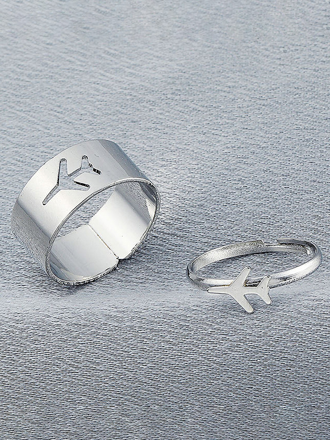 Pinapes Silver-Plated With Airplane-Charm Oxidised Finger Ring