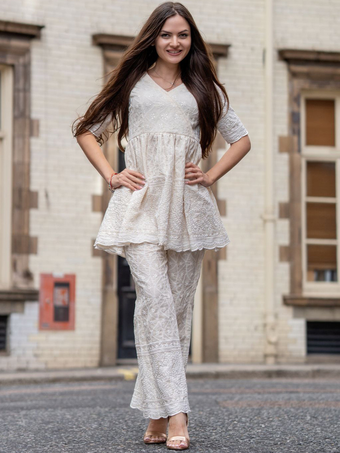 HOUSE OF JAMOTI Women Chikankari Embroidered Pure Cotton Tunic & Trousers Co-Ord Set