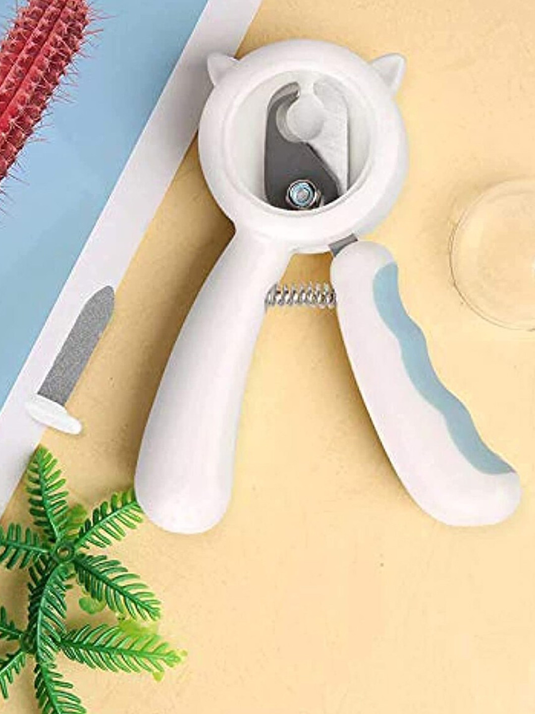 Emily pets Nail Clippers & Claw Trimmer With Eye Safety Cover