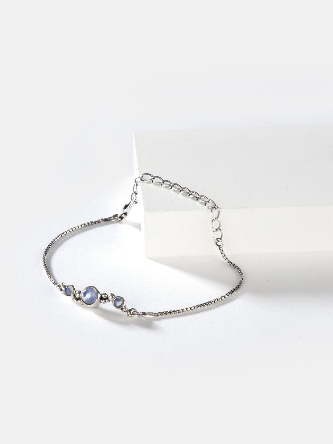 Shaya by CaratLane Women Sterling Silver Link Bracelet