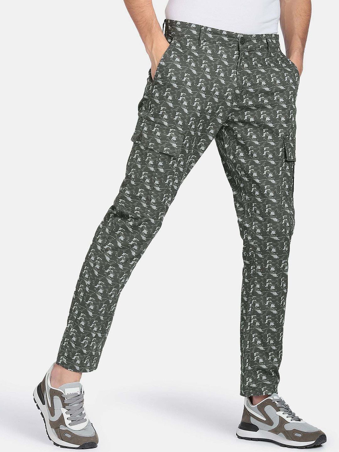 Flying Machine Abstract Print Twill Casual Cargo Trousers