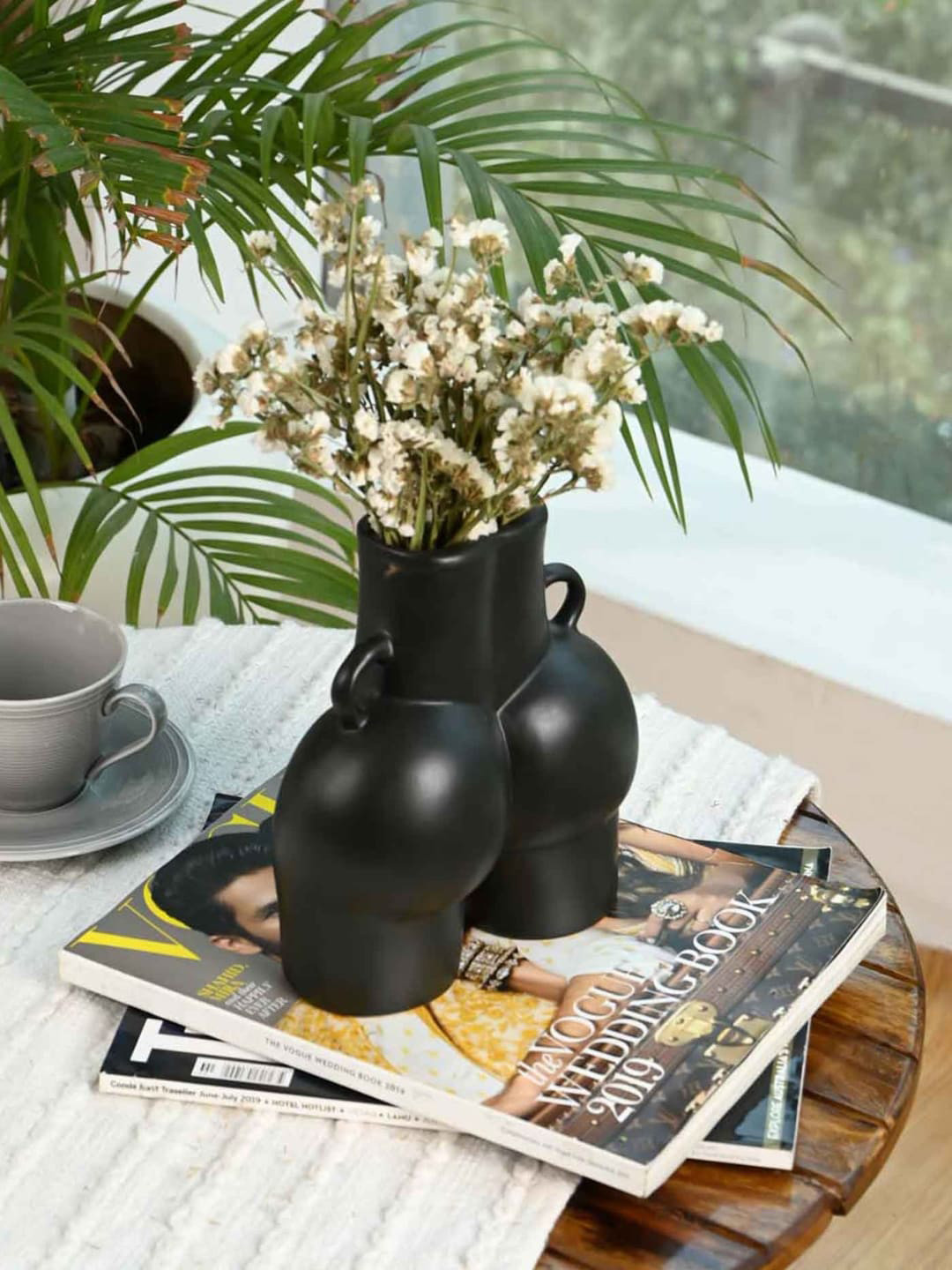PUREZENTO Black Lady Ceramic Flower Vase