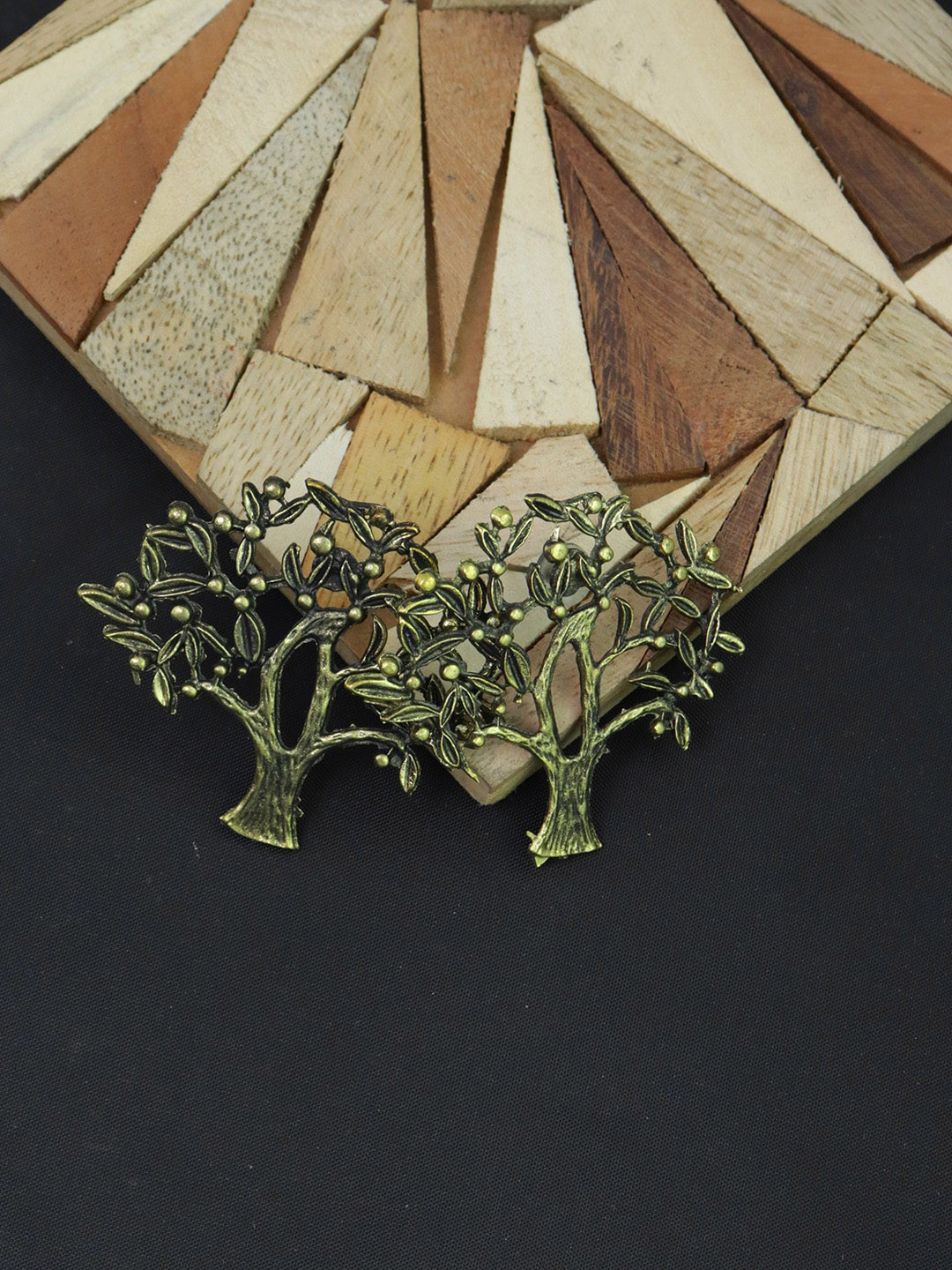 VAGHBHATT Tree Shaped Studs Earrings