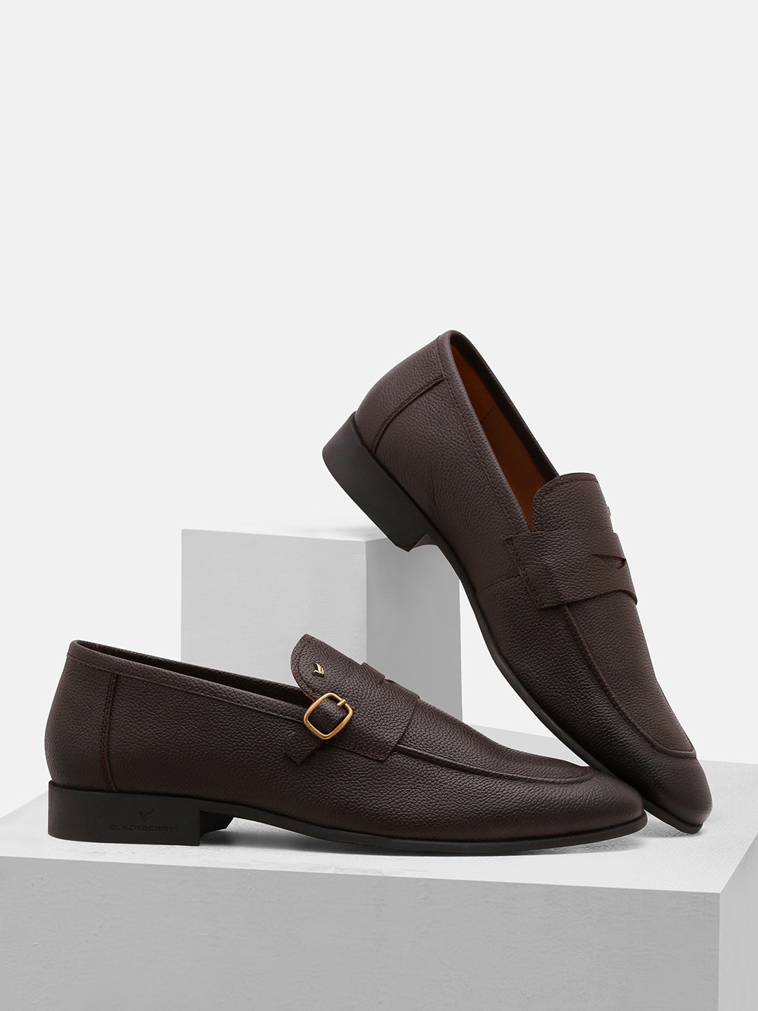 Blackberry casual shoes discount