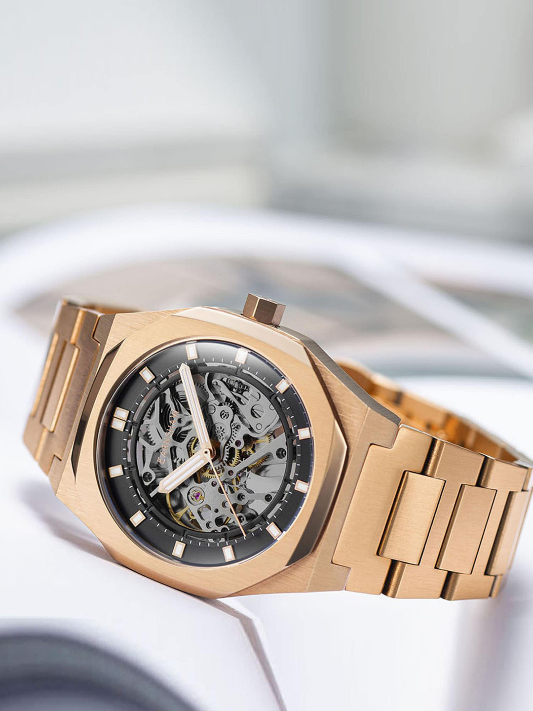 EARNSHAW Men Embellished Dial & Bracelet Style Straps Analogue Watch ES-8142-55