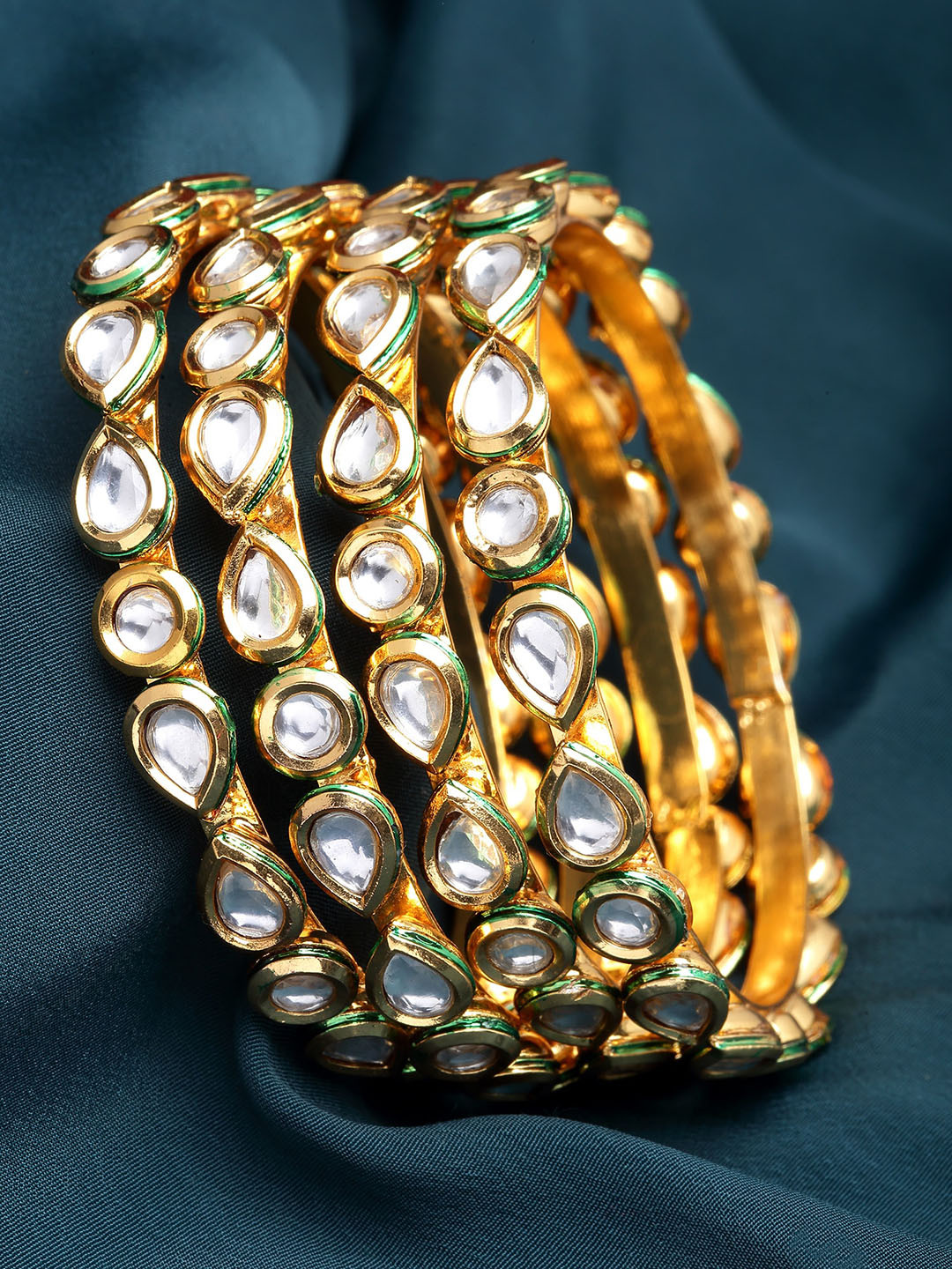 KARATCART Set Of 4 Gold-Plated Kundan Studded Bangles