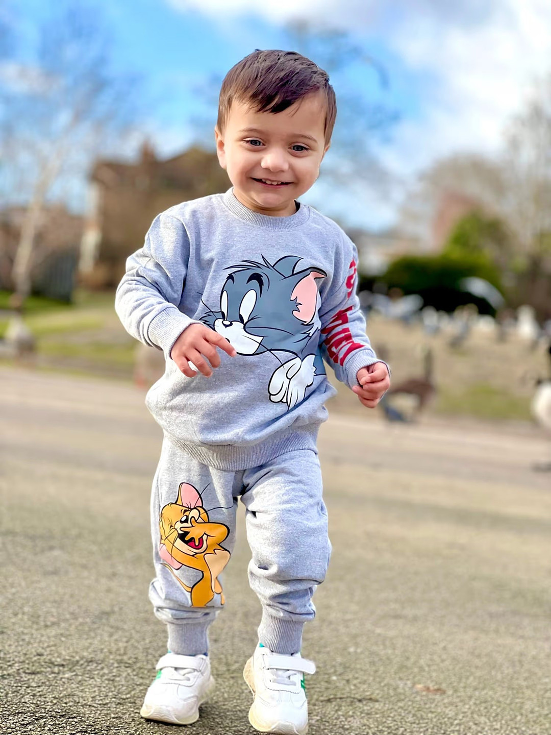 Nap Chief Kids Unisex Tom and Jerry Printed Cotton Sweatshirt with Joggers