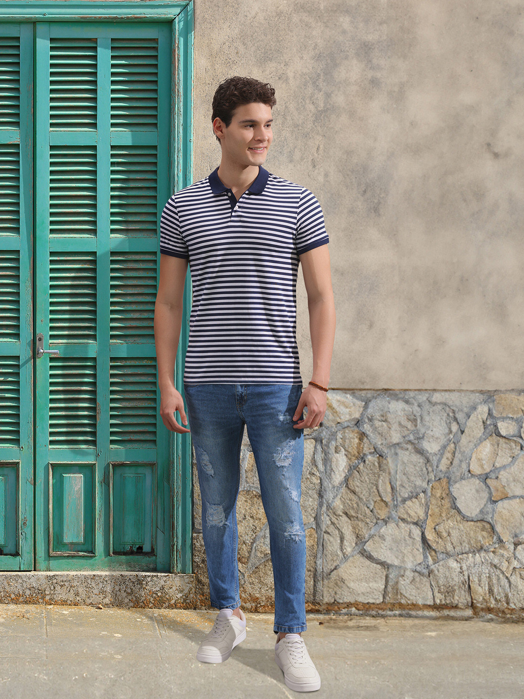 Mast & Harbour Men Denim Blue Mid Rise Mildly Distressed Heavy Fade Stretchable Jeans