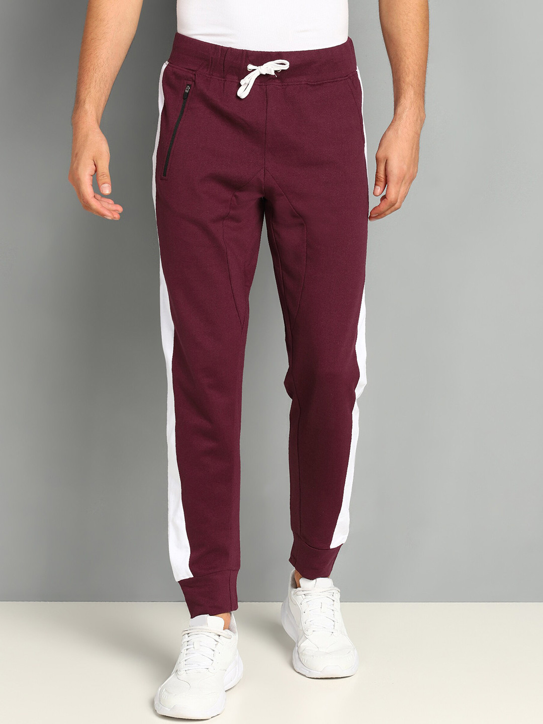SHARKTRIBE Men Side Printed Cotton Detail Jogger