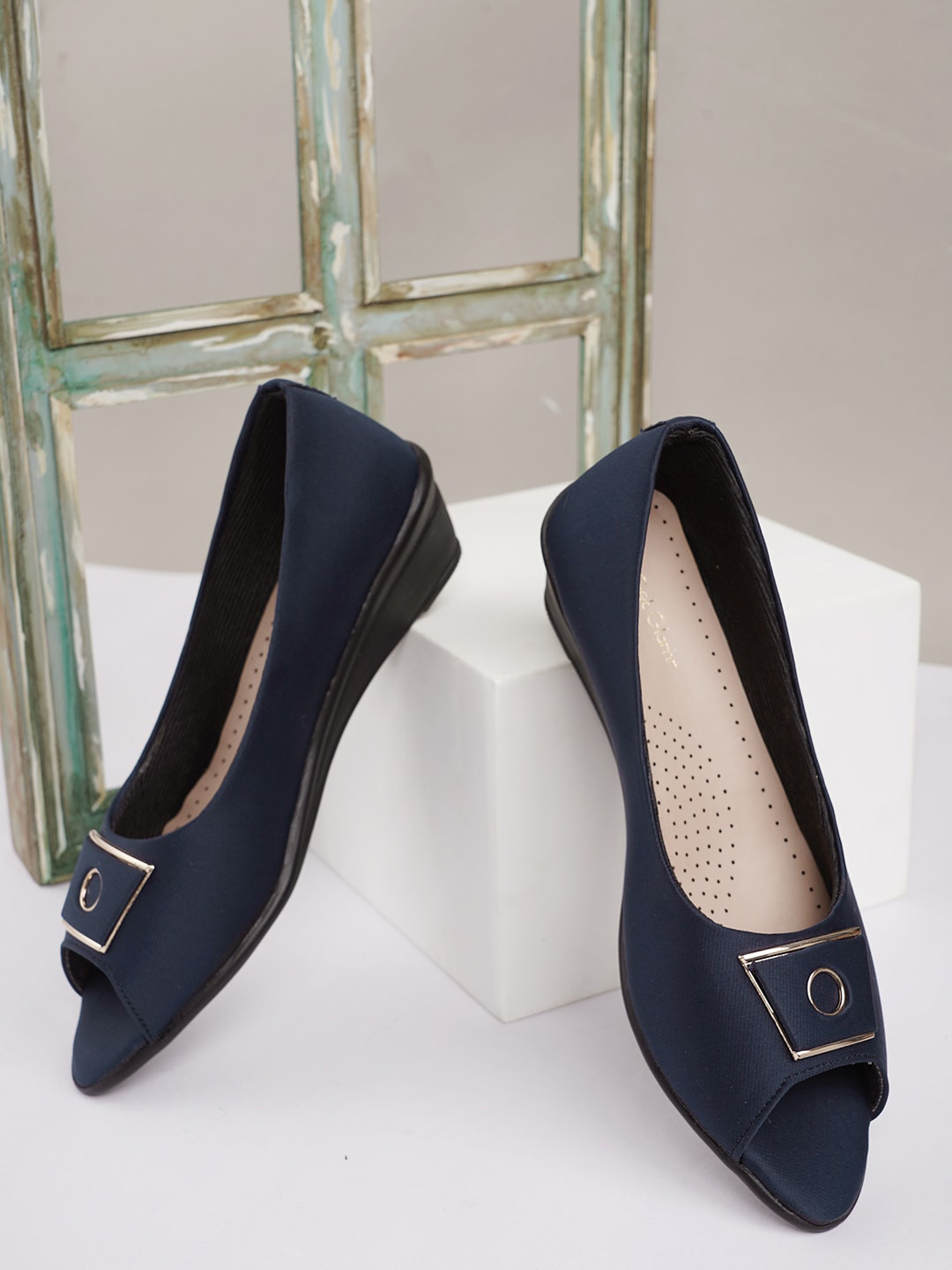 Get Glamr Peep Toes Comfort Heels Pumps