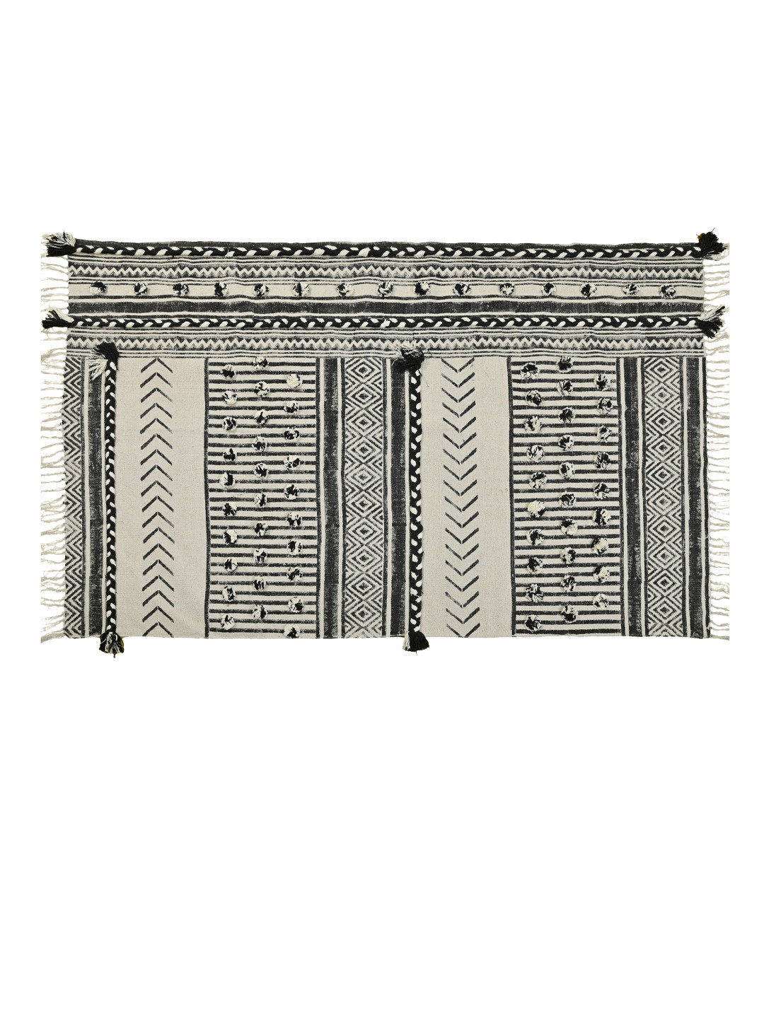 Art Avenue Black & White Ethnic Motifs Printed & Braided Cotton Carpet