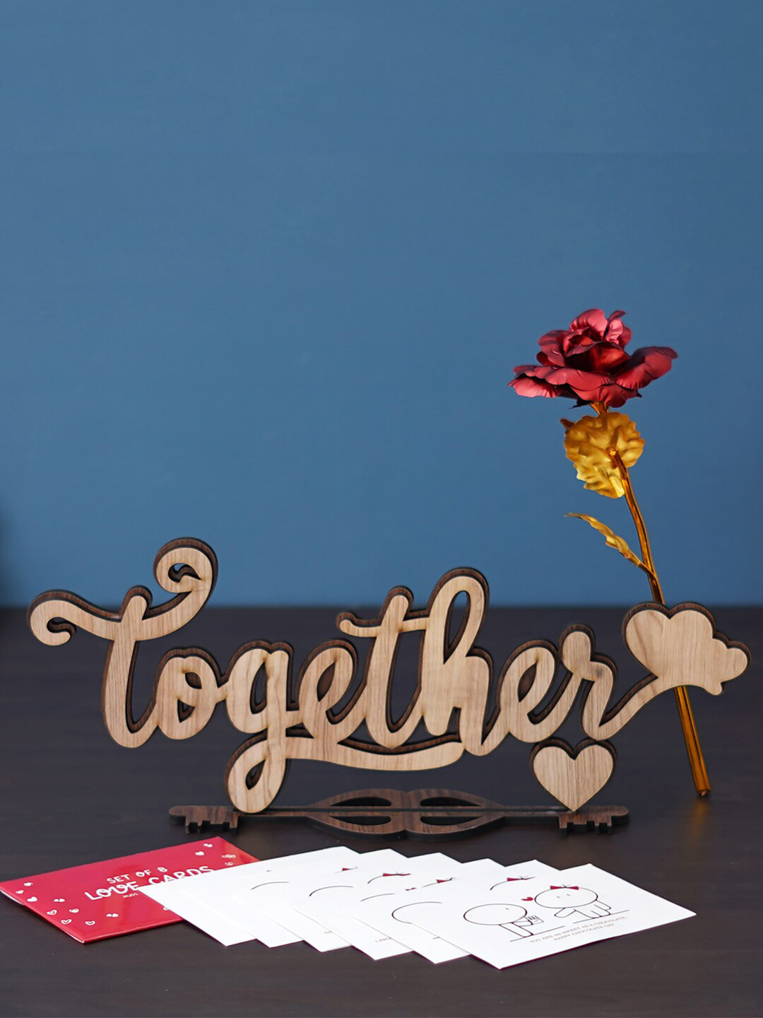 eCraftIndia 11 Pieces Red & Brown Love Gift Cards Rose & Wooden Showpieces