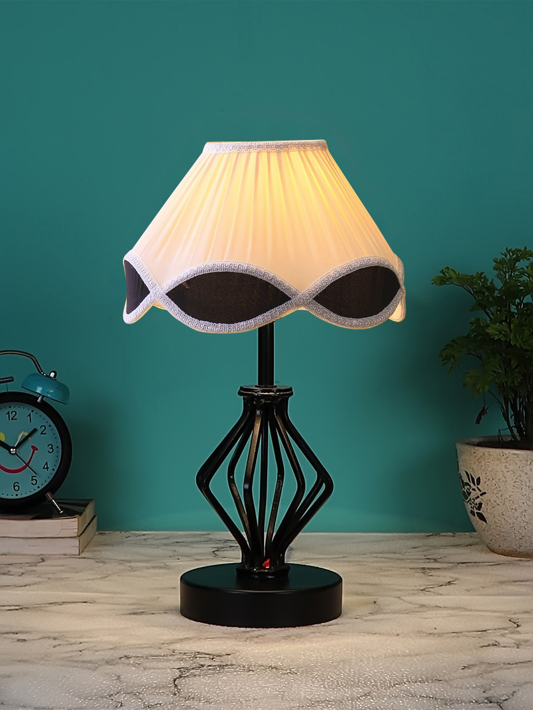 Devansh Vintage White & Black Textured Cotton Table Lamp With Iron Base