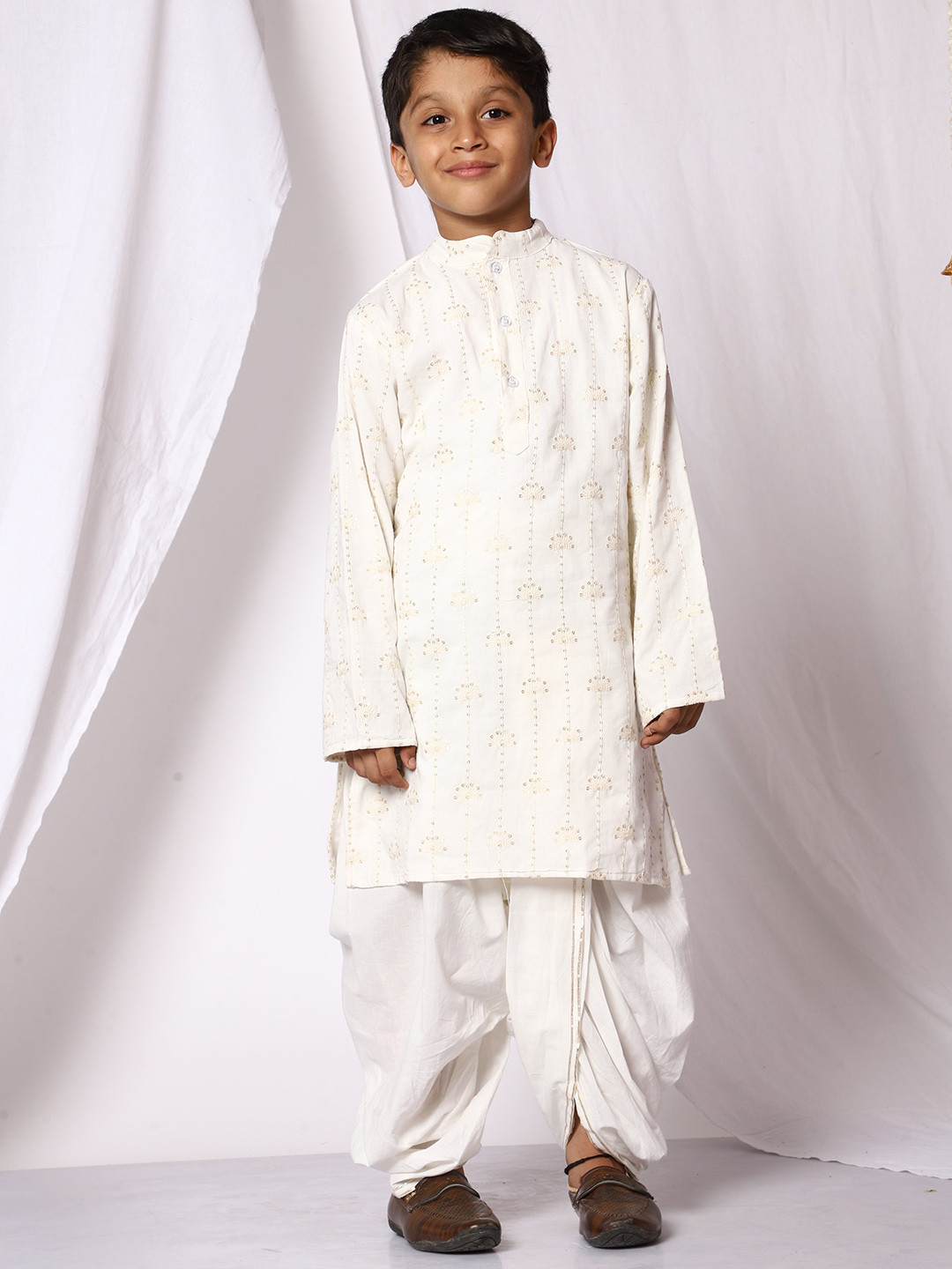 Ka-mee Boys Floral Embroidered Sequinned Pure Cotton Kurta With Dhoti Pants