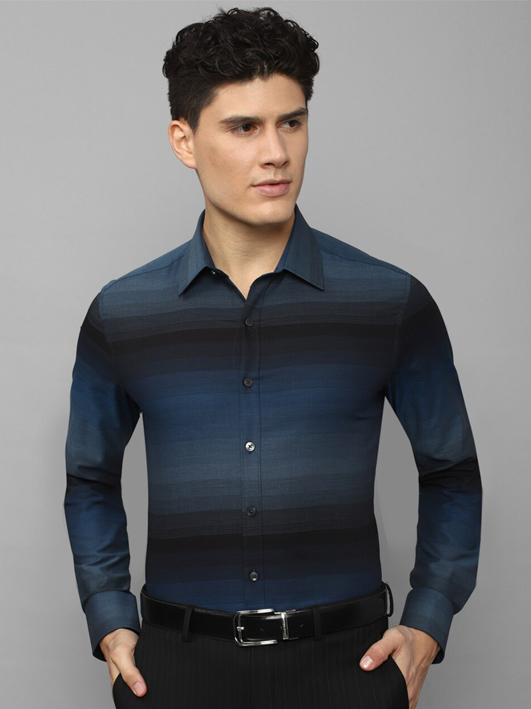 Louis Philippe Permapress Men Spread Collar Horizontal Stripes Wrinkle Free Formal Shirt