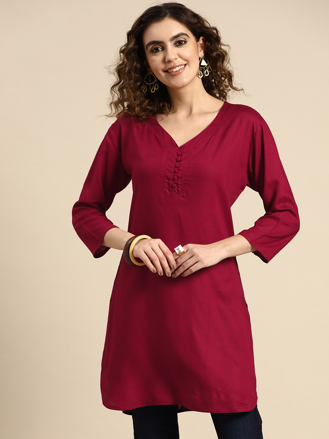 Sangria Solid Straight Short Kurti