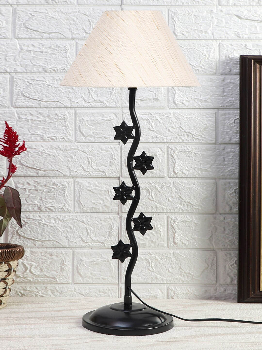 Devansh Off-White & Black Zig Zag Star Design Iron Table Lamp With Cotton Shade
