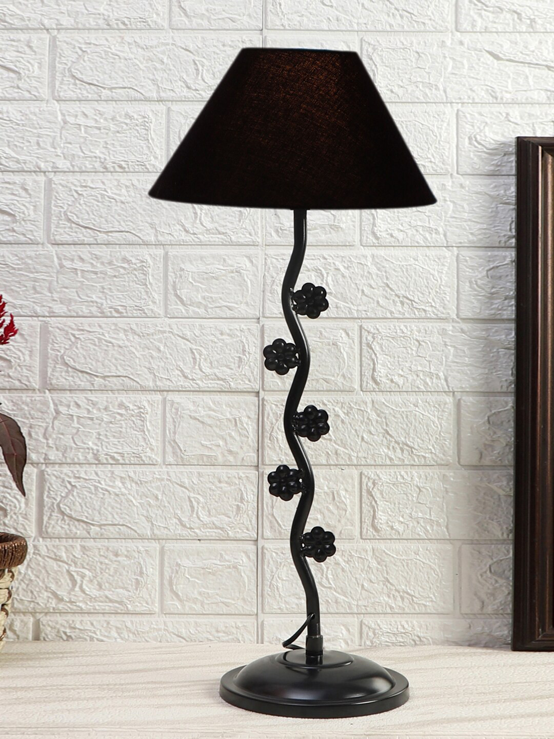 Devansh Black Textured Cotton Zig Zag Table Lamp With Iron Base