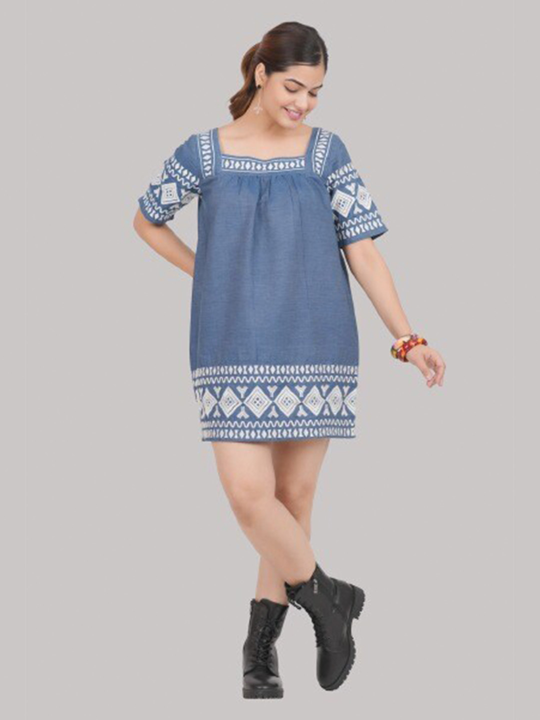 SUMAVI-FASHION Printed Square Neck Pure Cotton Top