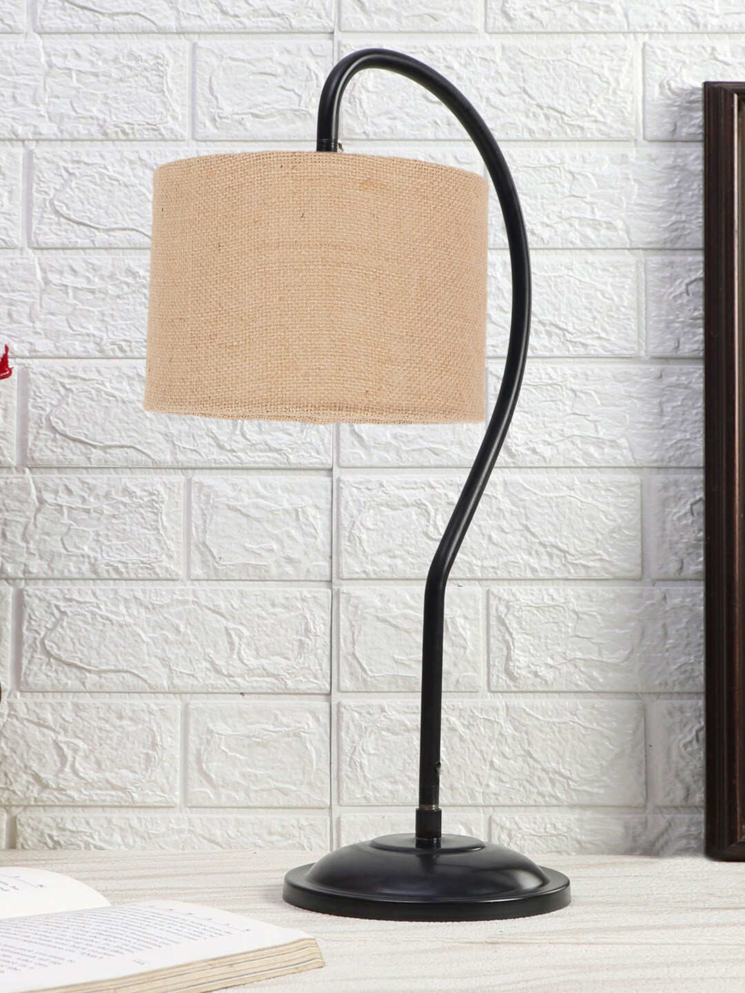Devansh Beige & Black Textured Jute Curvy Table Lamp With Iron Base