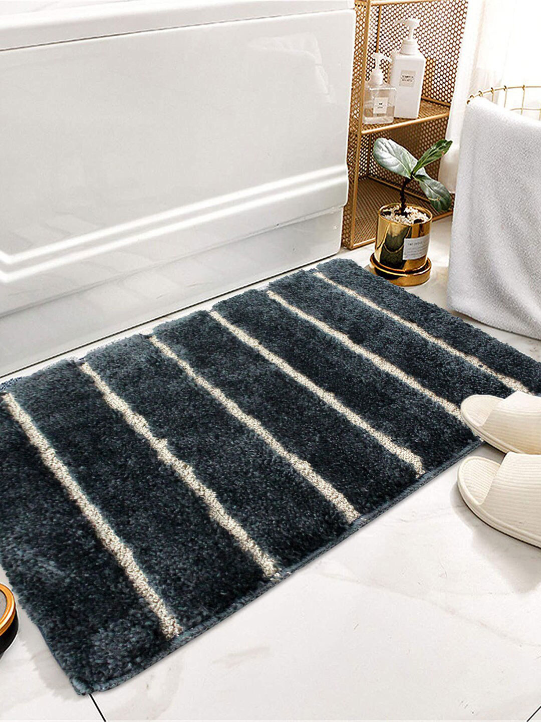 LUXEHOME INTERNATIONAL Mexico Grey Striped 2400 GSM Microfiber Water Absorbent Bath Rug