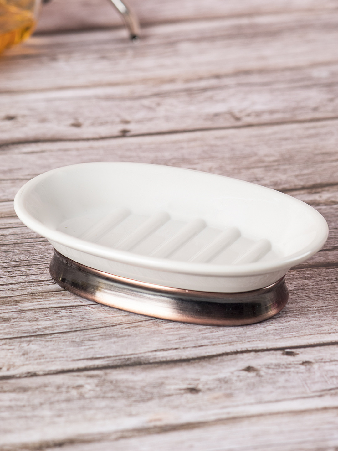 MARKET99 White Textured Soap Dish & Holder
