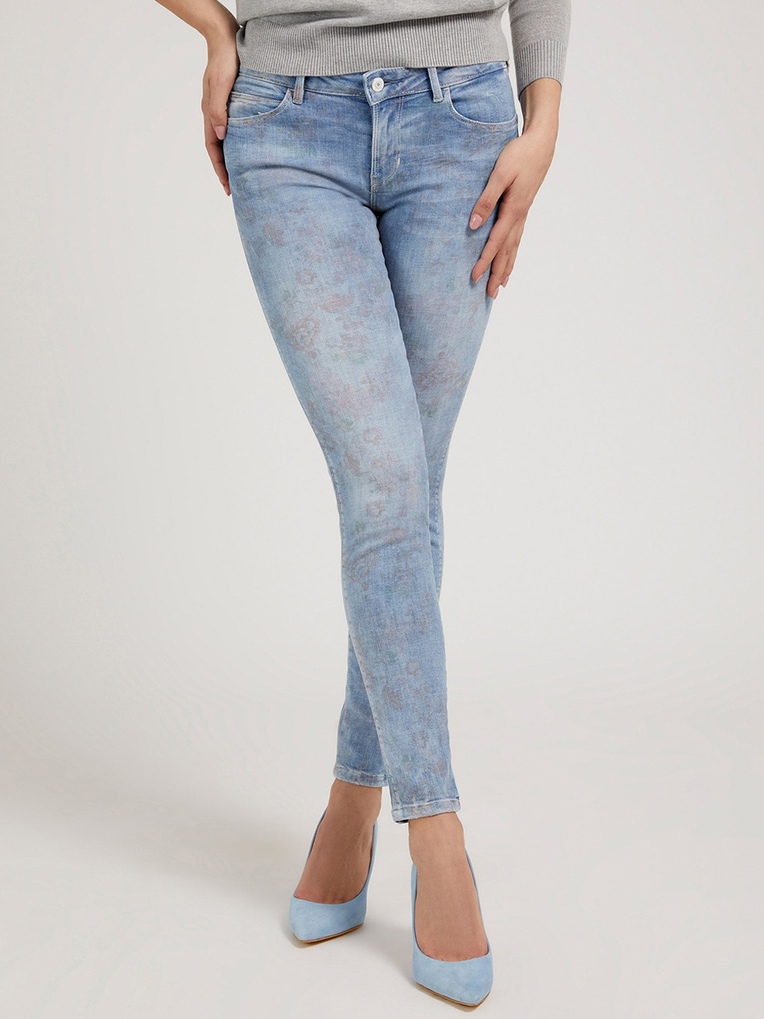 GUESS Women Clean Look Heavy Fade Cotton Jeans