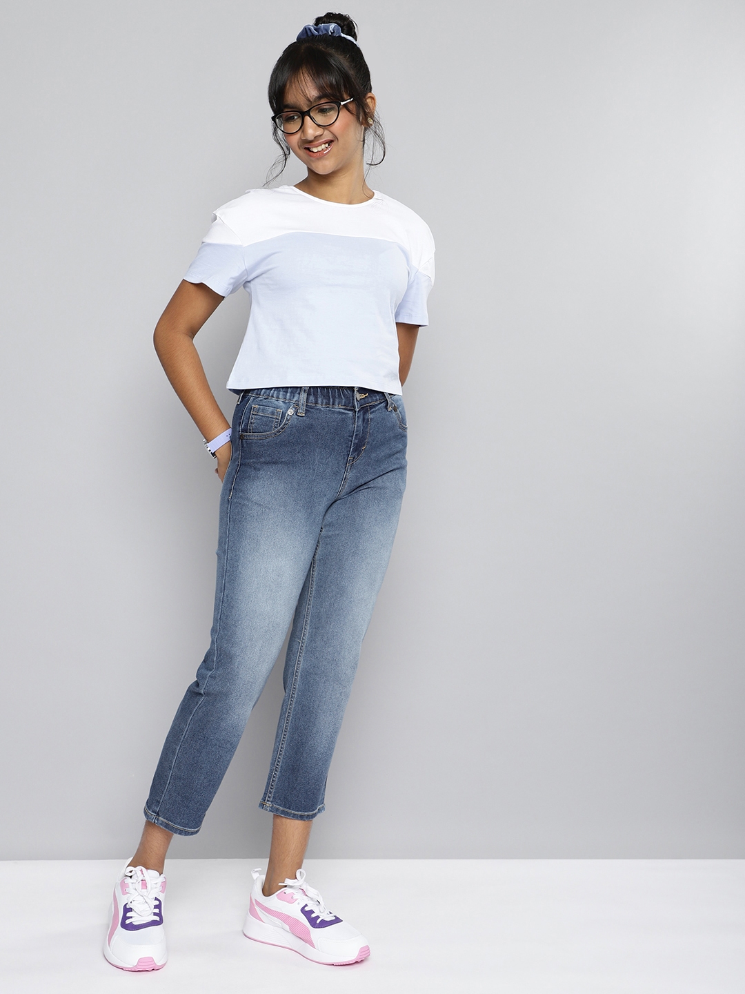 Relaxed fit hot sale ladies jeans