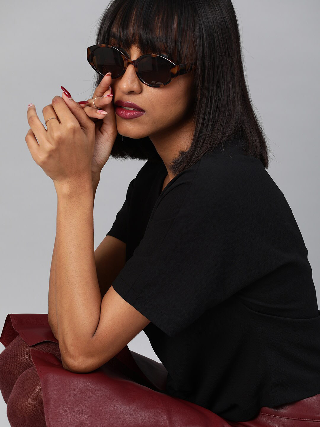 Sera Waist Tie-Up V-Neck Extended Sleeves Top