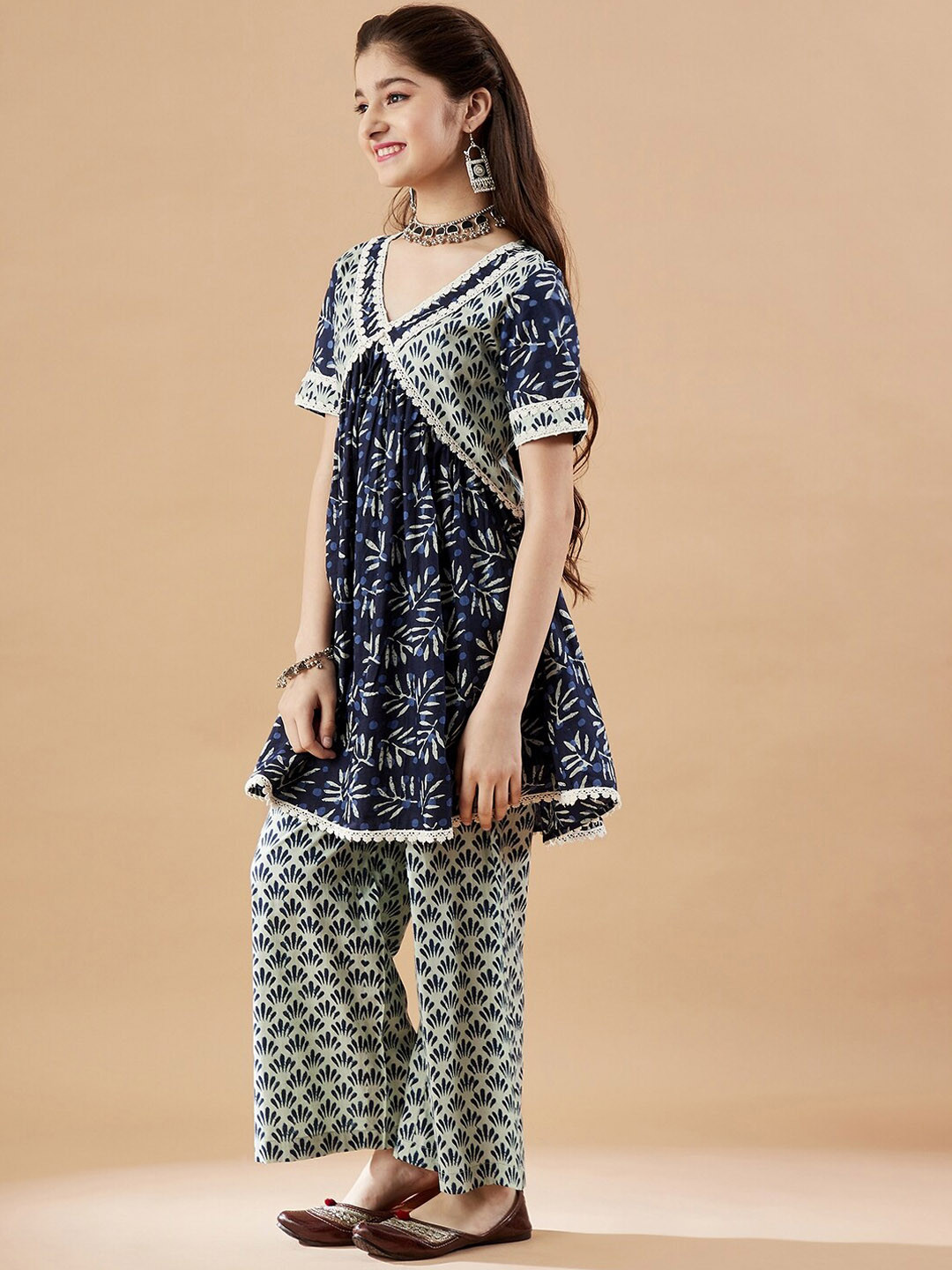 Cherry & Jerry Girls Floral Printed Panelled Kurti With Palazzos