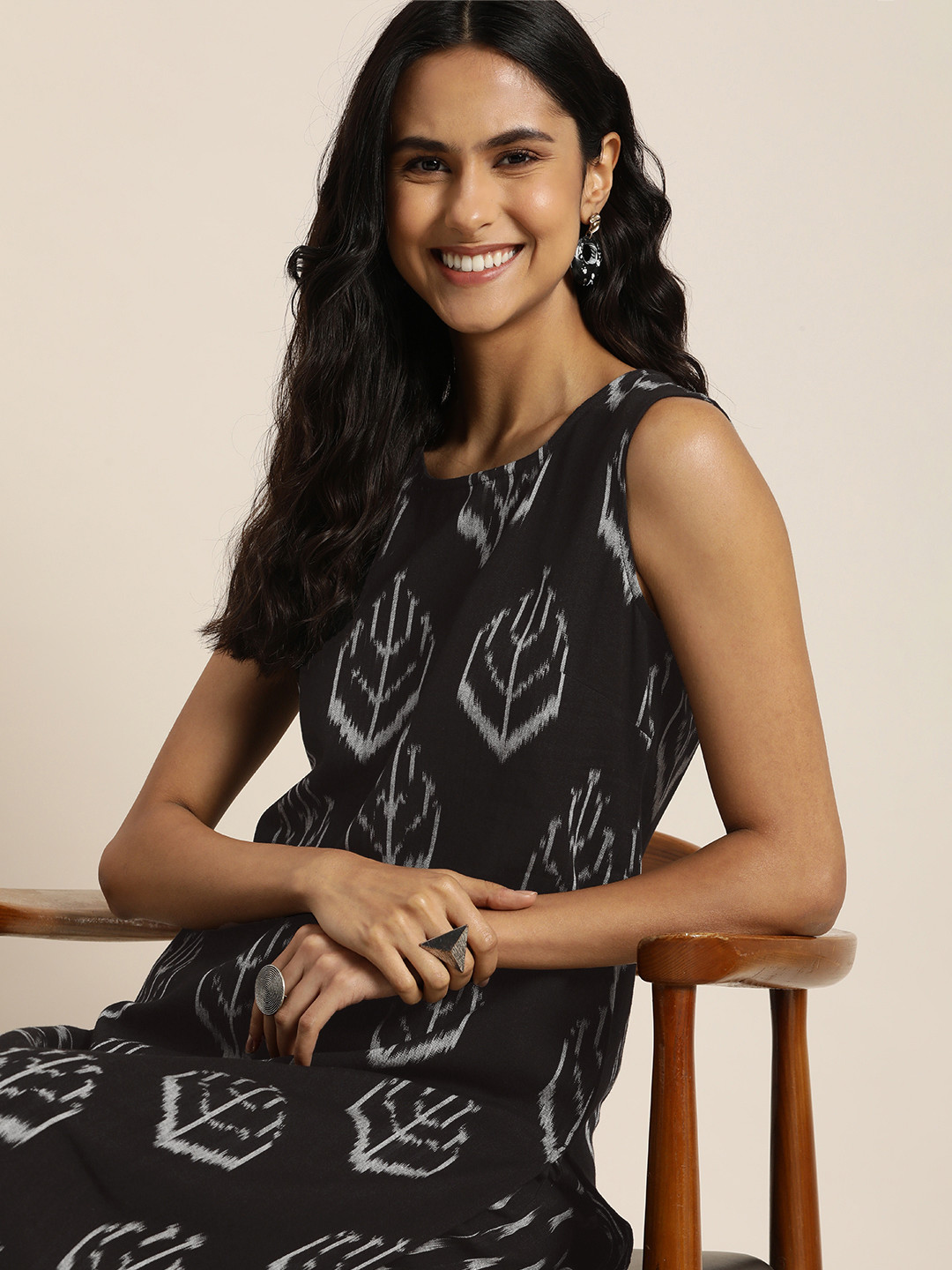 Taavi Ikat Printed Regular Sleeveless Kurta with Palazzos