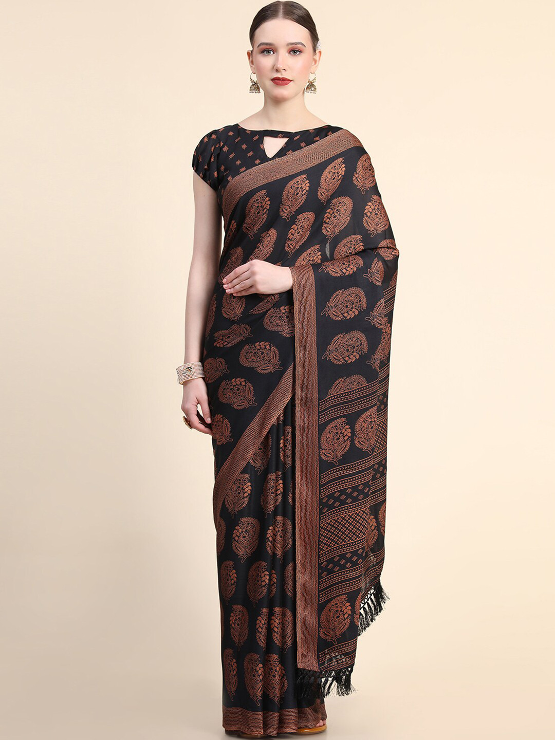Leeza Store Black & Brown Paisley Saree