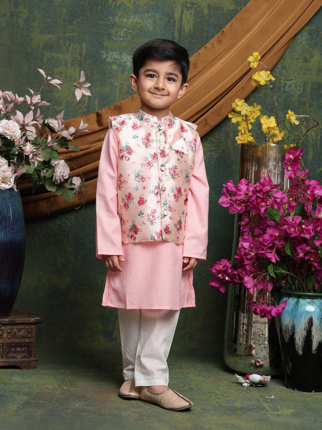 SAKA DESIGNS Boys Kurta with Pyjamas & Waistcoat